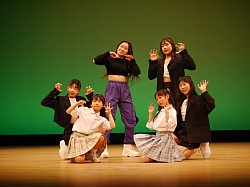 凛ダンスクラス。K-popを中心にダンスする2022年発足のチーム。
