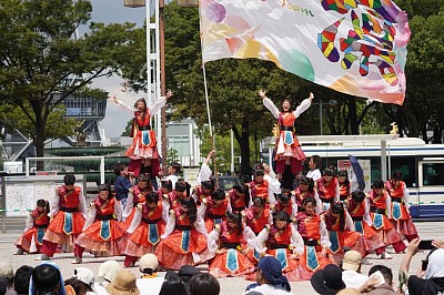 第26回にっぽんど真ん中祭りにてダンスチーム凛